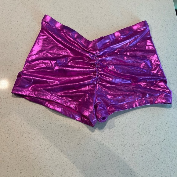 NWT SKIMS METALLIC SWIM V-WAIST SHORT DRAGON FRUIT Purple Kim Kardashian Rave - Picture 2 of 9